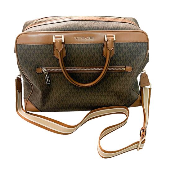 Michael Kors Women's LG Weekender Overnight travel oversize Bag - Picture 2 of 7